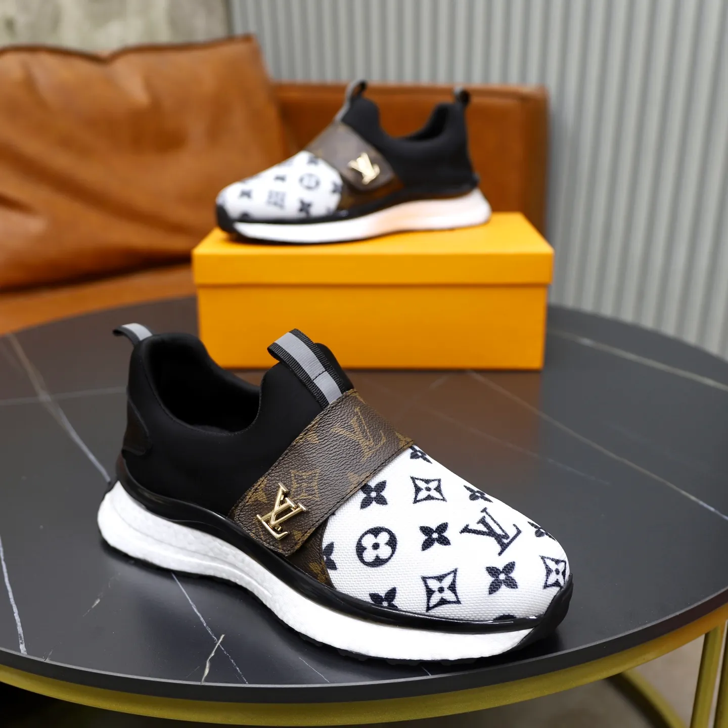 Ex-factory price: 442💰🙅‍♂️🙅‍♂️🙅‍♂️ Brand: GUCCI Standard code: 38-44 (45 customized) Grade: Same as the official website Material: Original leather splicing, comfortable and breathable lining, original wear-resistant outsole Style category: Men's fashionable casual shoes, running shoes, noble luxury brand elements, top luxury Color: actual picture color